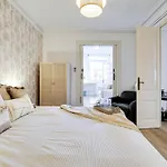 Casa Modernista En Paseo De Gracia Appartement