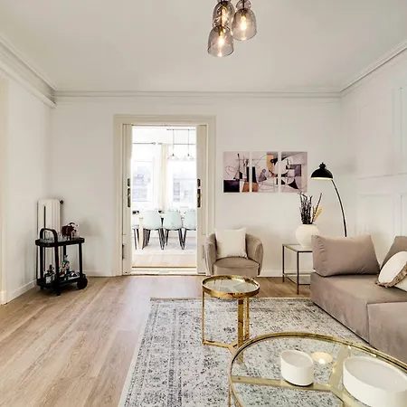 Casa Modernista En Paseo De Gracia