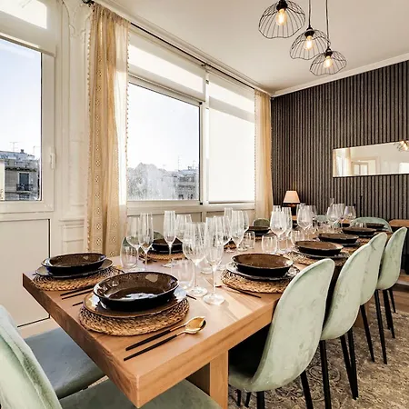 Casa Modernista En Paseo De Gracia Barcelona