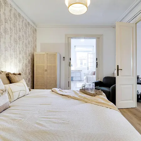 Casa Modernista En Paseo De Gracia Apartamento