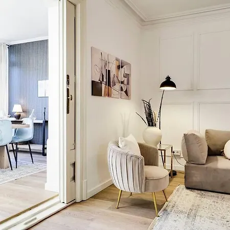 Apartment Casa Modernista En Paseo De Gracia Barcelona